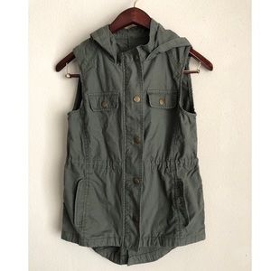 GAP Hooded Utility Vest 🍁